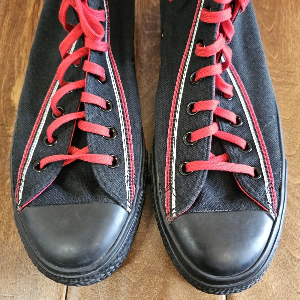 NWOT: *Rare* unisex Converse Chuck Taylors size 10 M/12 W - Picture 2 of 14